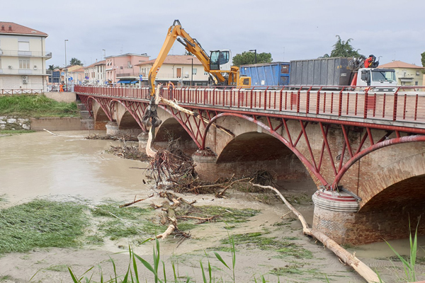 Alluvione 2019, maltempo, ponte, esondazione savio