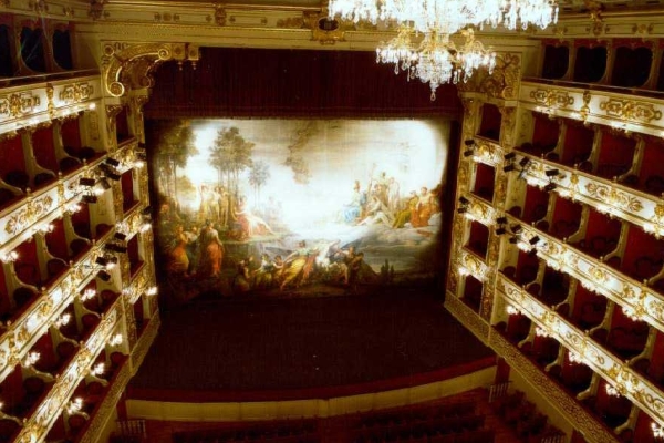 Teatro Regio (PR)