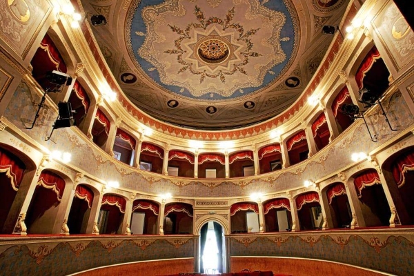 Teatro Petrella a Longiano (Fc)