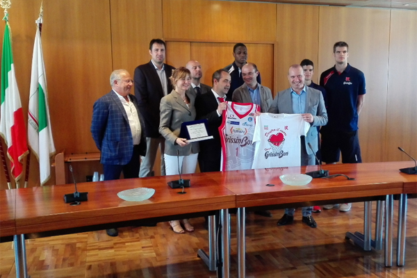 Bonaccini incontra Reggio Emilia basket 1