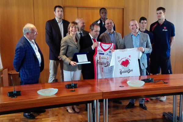 Bonaccini incontra Reggio Emilia basket 2