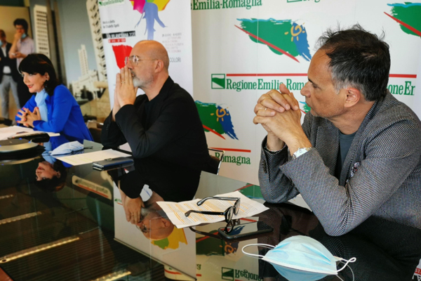 Bonaccini, Corsini e Sgarbi conferenza stampa Milanesiana (giugno 2020)