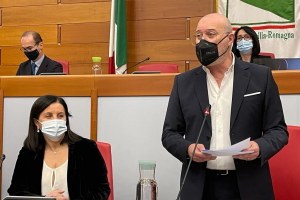 Violenza donne, seduta Assemblea legislativa, presidente Bonaccini e Assessora Lori, 13/12/2021