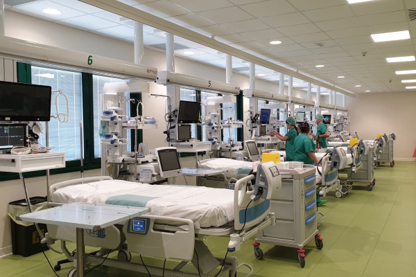 Inaugurazione hub terapia intensiva Maggiore (Bologna) 5 giugno 2020, Speranza, Bonaccini, Donini, posti letto