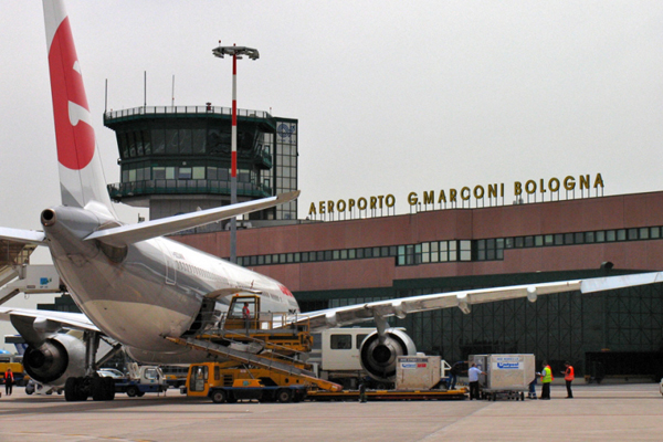 Aeroporto Marconi Bologna, aereo, pista aeroporto
