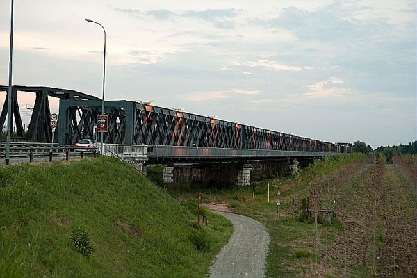 Ponte di Colorno, fiume Po