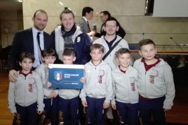 Il sottosegretario Rossi premia le scuole di calcio élite