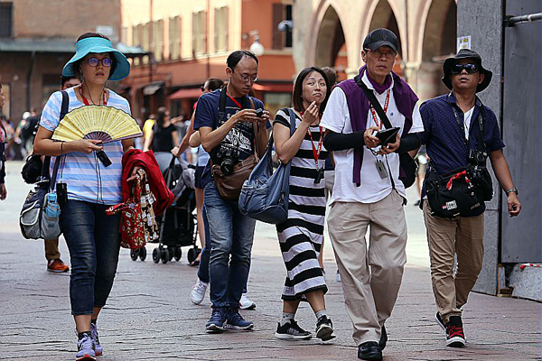 Turisti stranieri, orientali, turismo