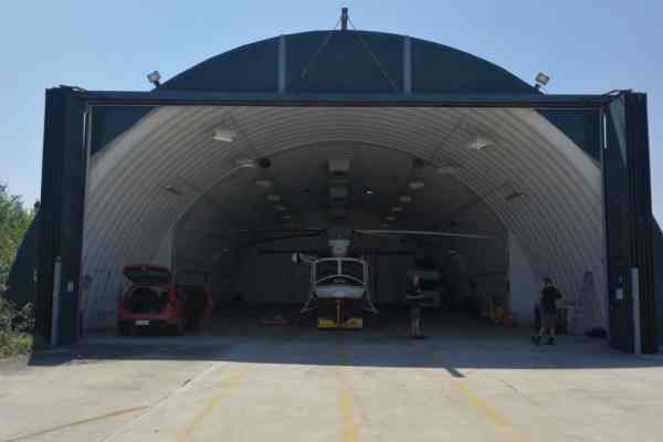 elicottero hangar protezione civile incendi boschivi