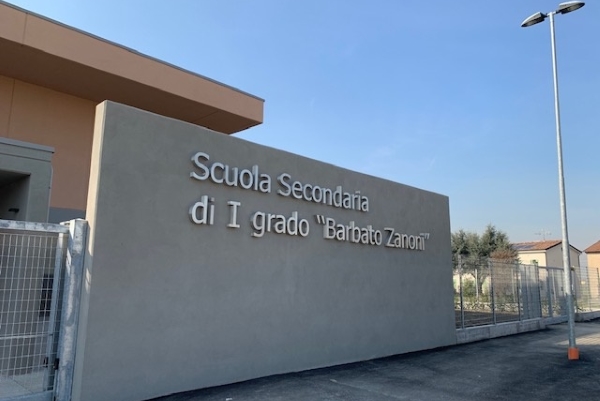 Scuola Concordia sulla Secchia (Mo) inaugurazione 10-02-2019_facciata