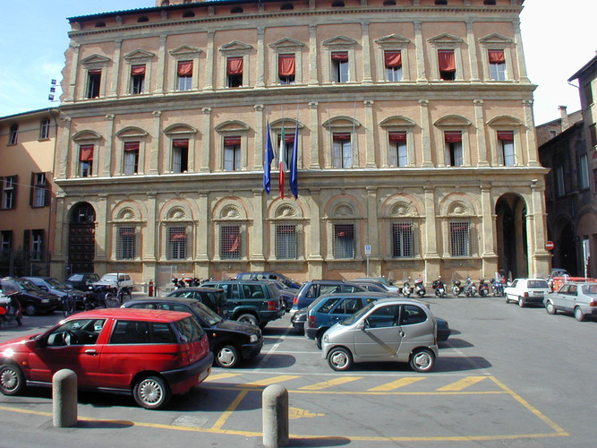 Palazzo Malvezzi De' Medici in via Zamboni 13 Bologna